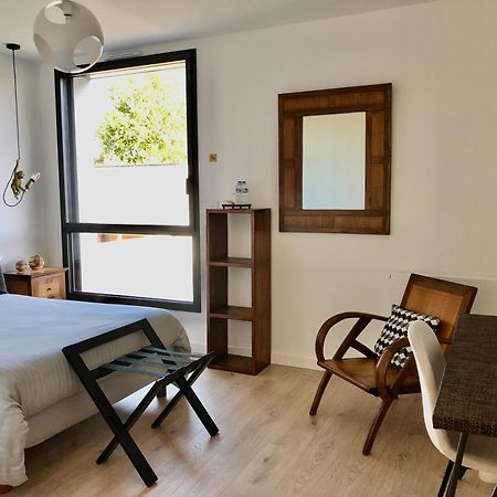Hotelya - Lille Villeneuve D'Ascq Экстерьер фото