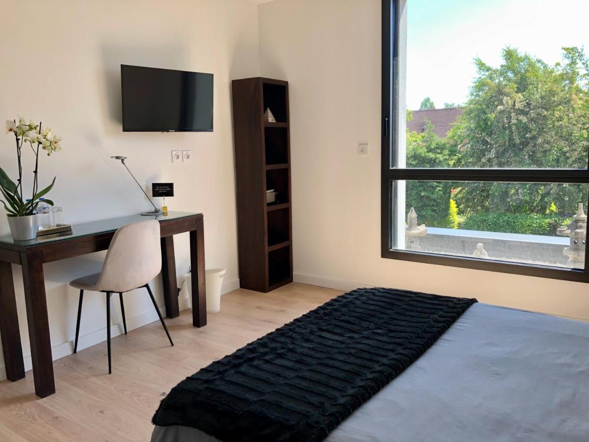 Hotelya - Lille Villeneuve D'Ascq Экстерьер фото