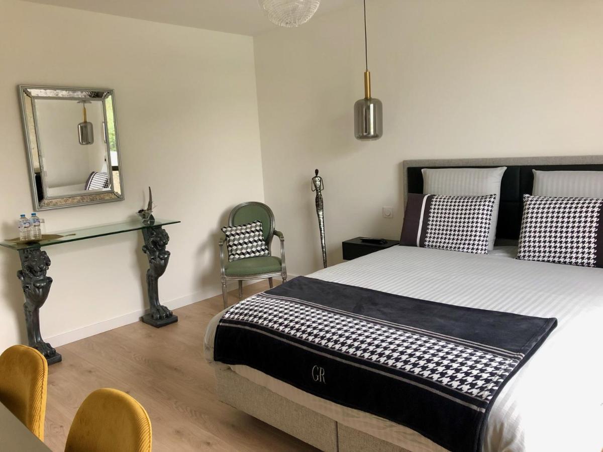 Hotelya - Lille Villeneuve D'Ascq Экстерьер фото
